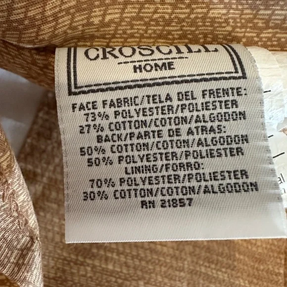 New Croscill Home Two( 2) Floral Pillow Shams Standard Size 27 x 21